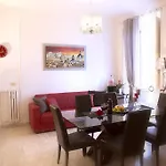 Luxury Domus Amadeus Appartement *