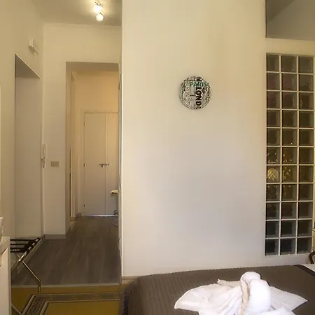 Luxury Domus Amadeus Апартаменты *