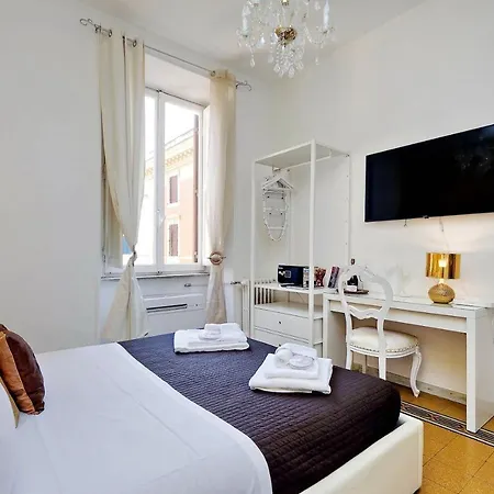 Luxury Domus Amadeus Апартаменты *